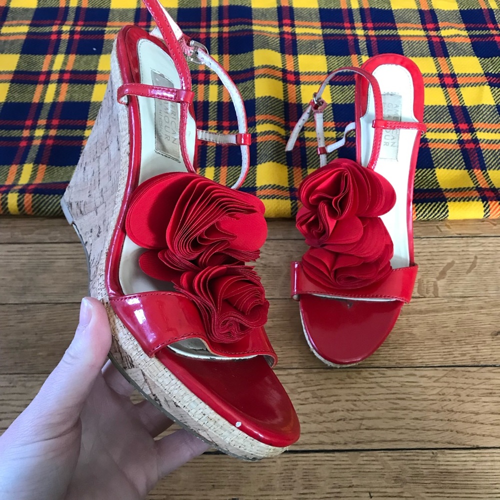 Badgley Mischka American Glamour Red Floral Wedge